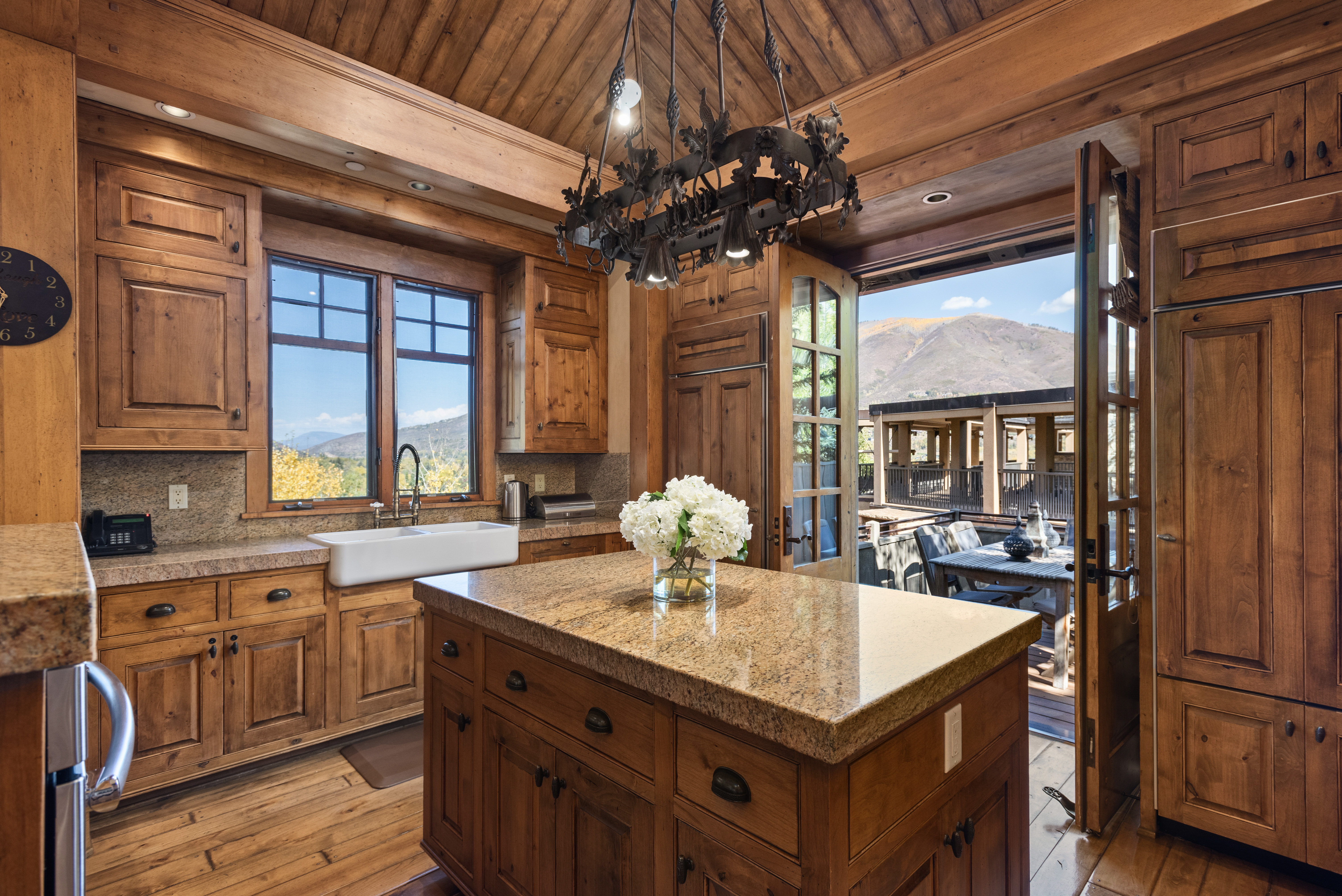 08-660SGalenaSt_241008008