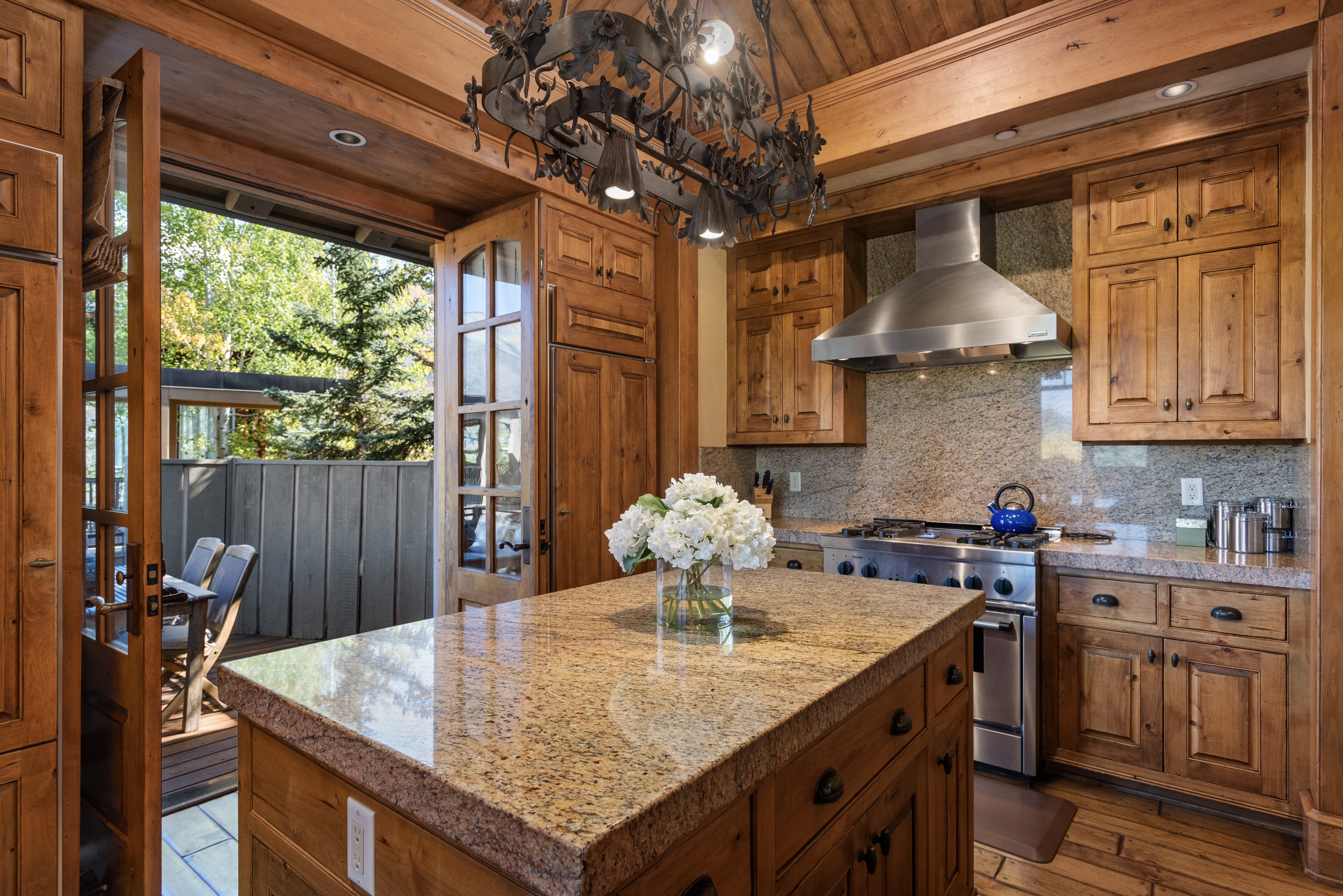 09-660SGalenaSt_241008009