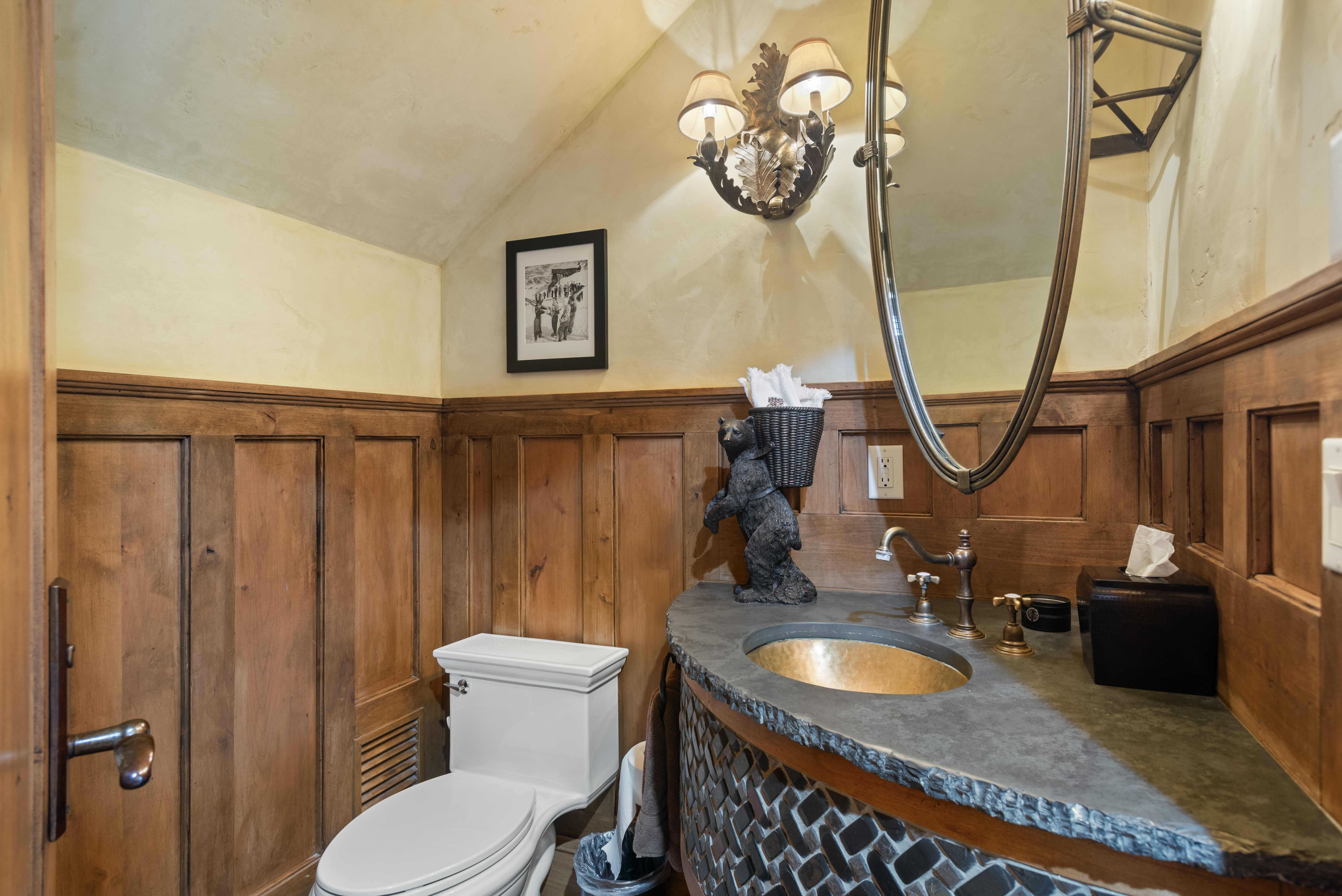 24-660SGalenaSt_241008024