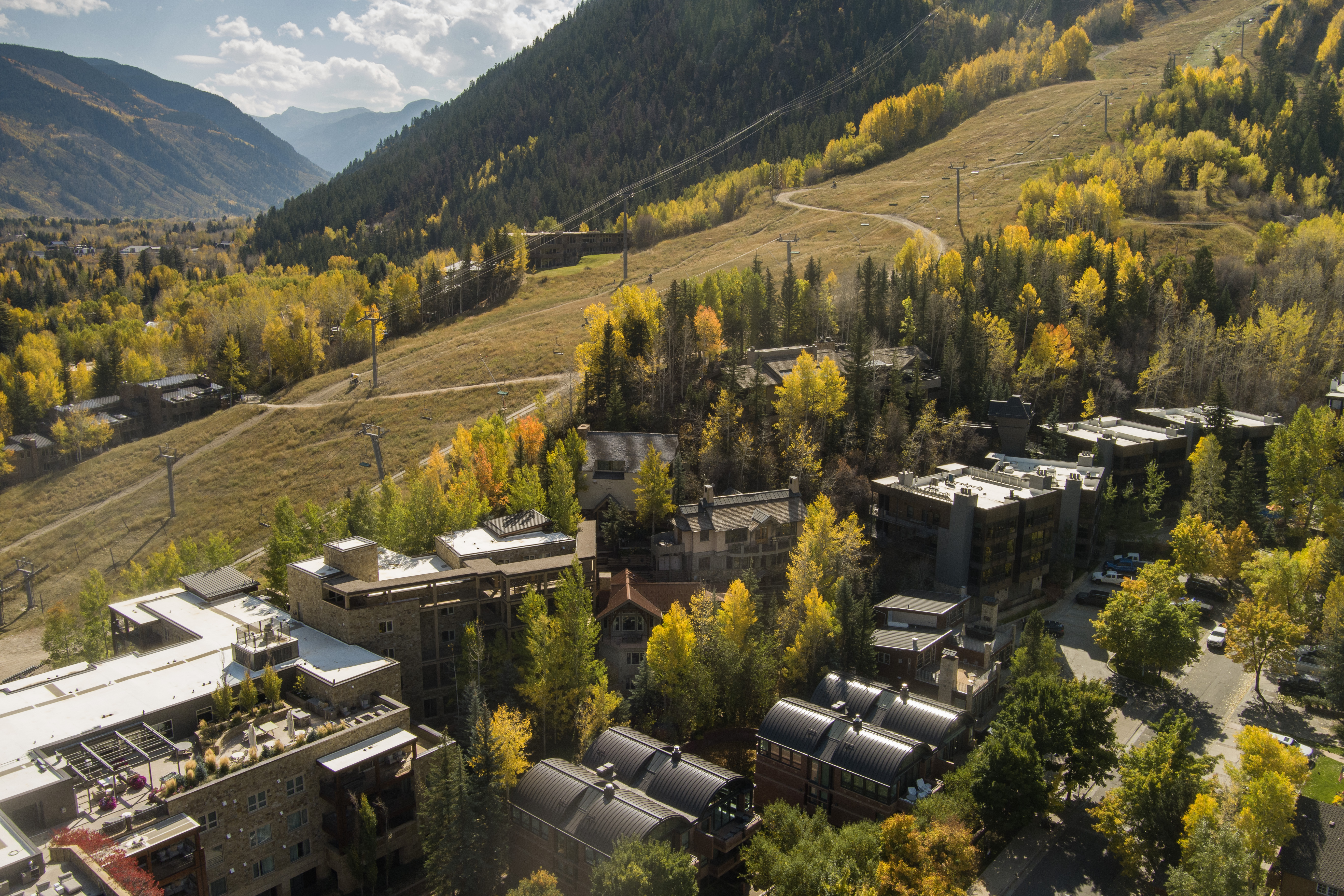 35-660SGalenaSt_241008035